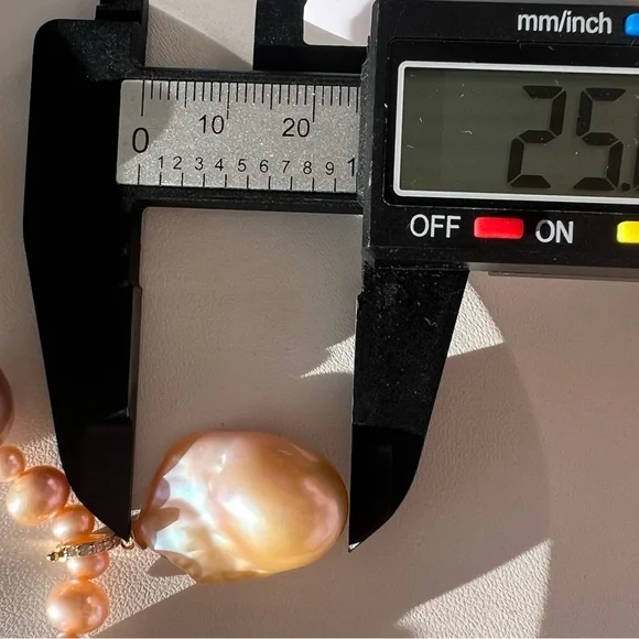 SOLD Genuine Baroque & Edison Pearl PEACH and LAVENDER Metallic Hues Necklace - Picture 8 of 11